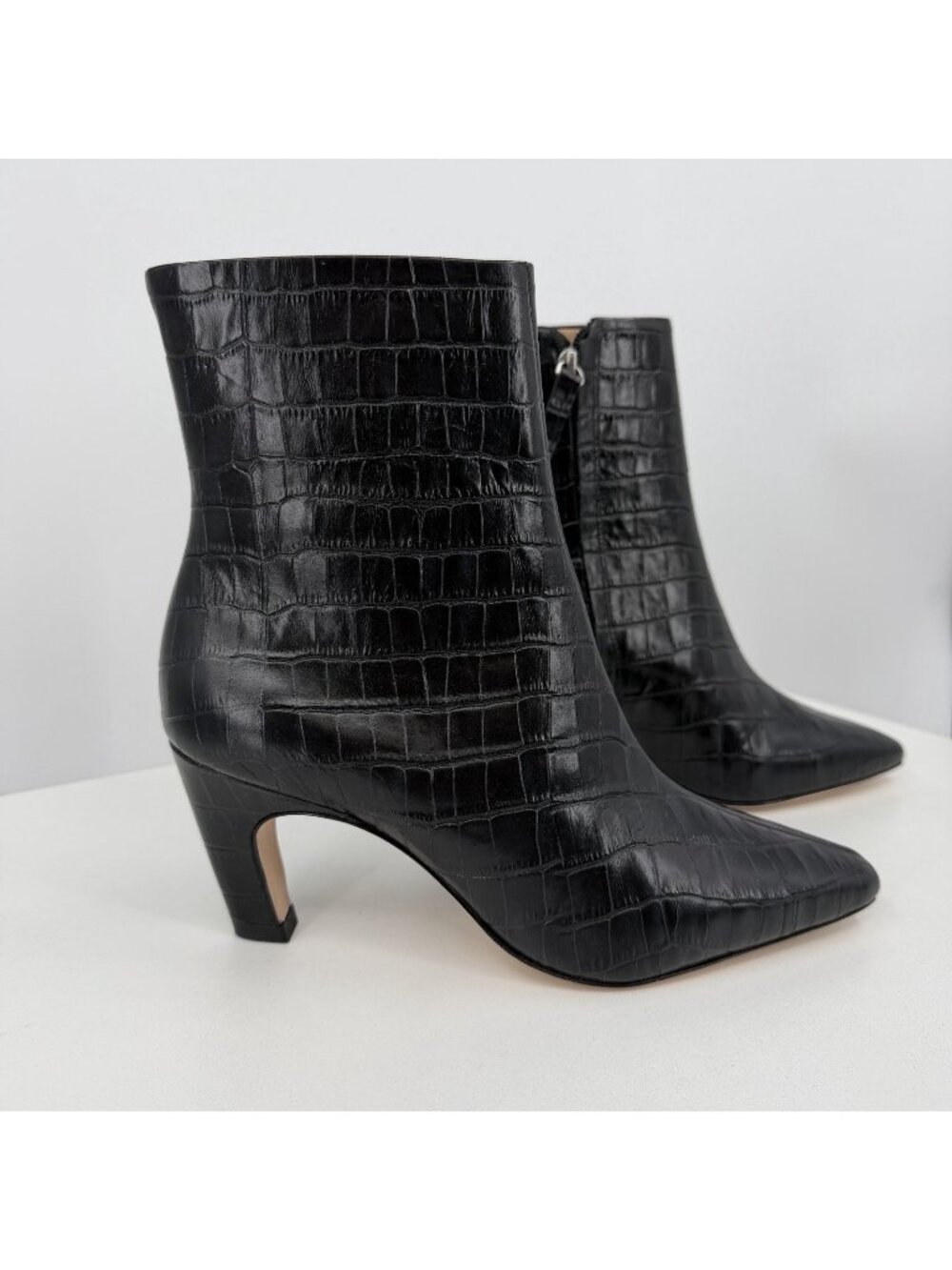 Everlane The Short Banana Heel Boot in Black Crocodile Leather 10 Ankle Zip